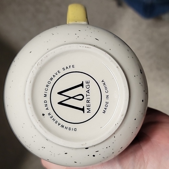 Meritage pineapple cup. About 4 in tall. - Picture 5 of 6